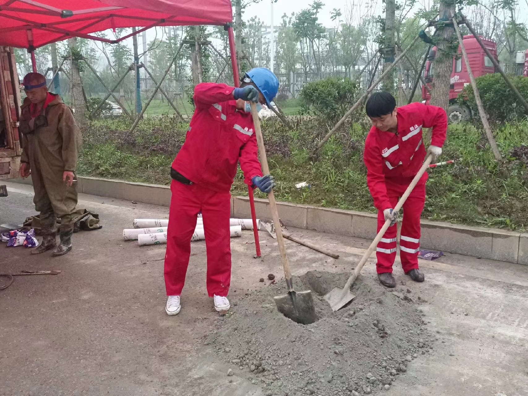 万源管道疏通哪家好】及时进行市政管道清淤